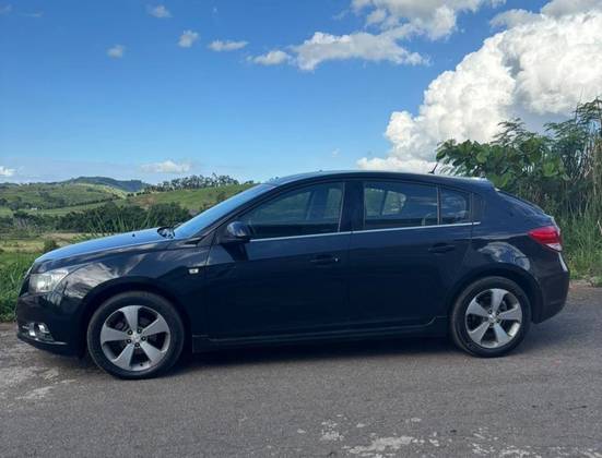 CHEVROLET CRUZE 1.8 LT SPORT6 16V FLEX 4P MANUAL